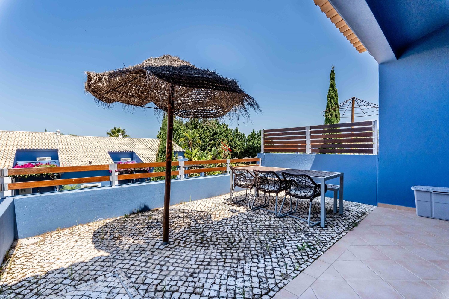 Tourist Village, Luz, Lagos