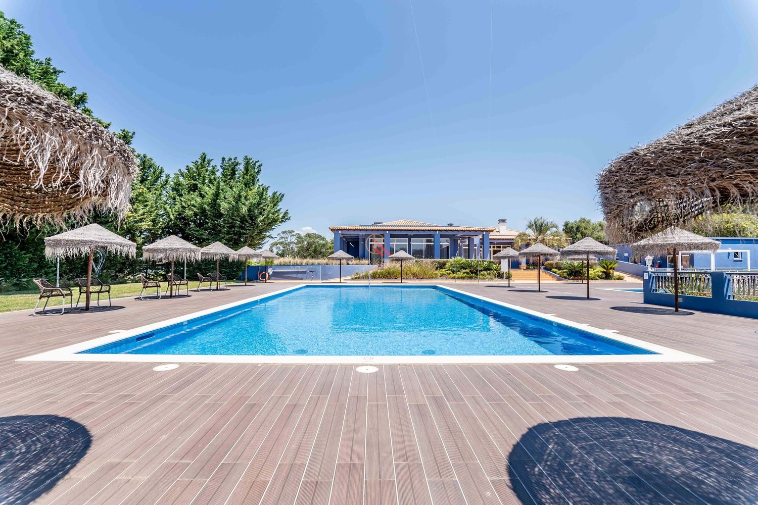 Tourist Village, Luz, Lagos