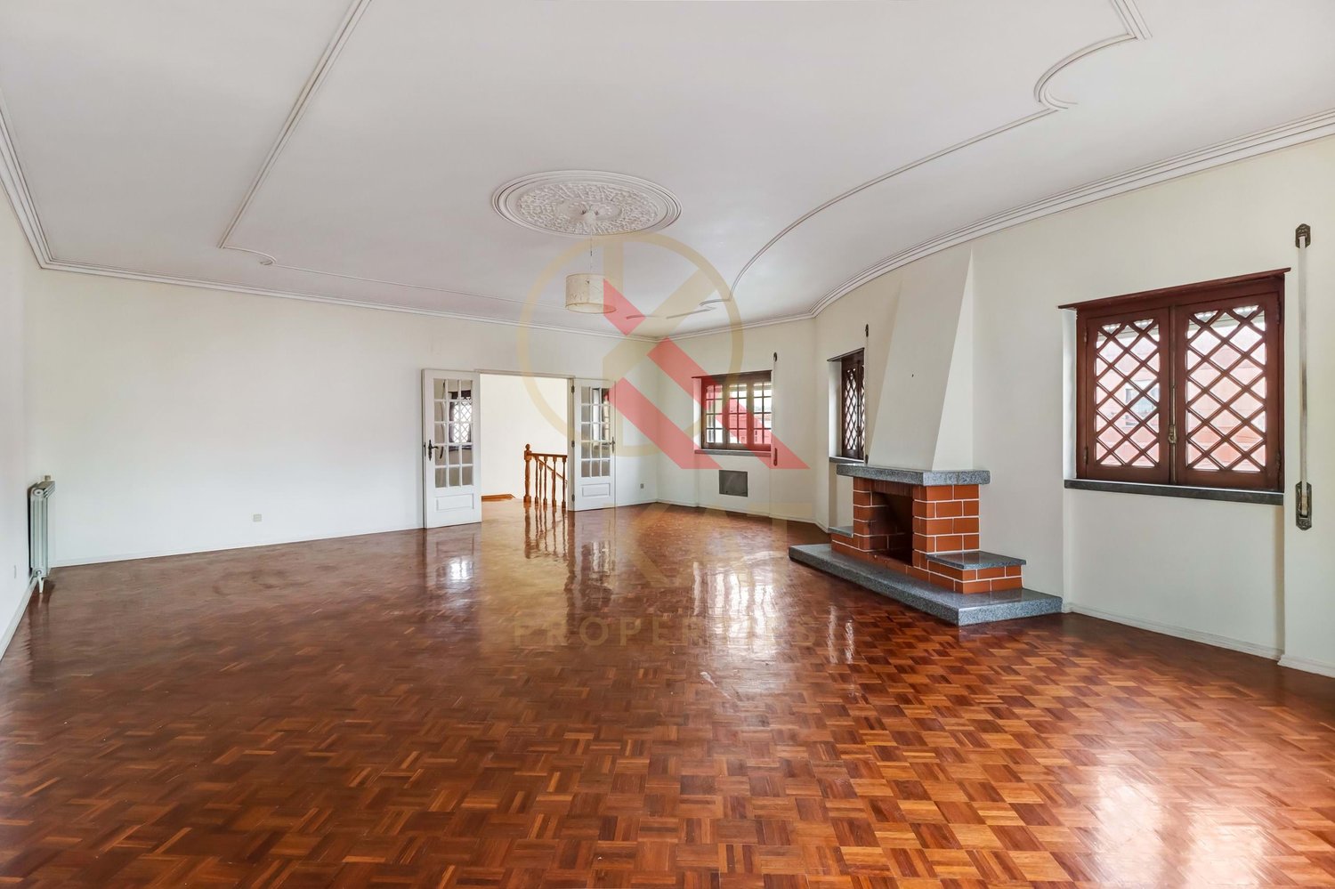 Oportunidade Imperdível! Moradia T6, Torres Vedras – Perfeita para investimento ou Moradia Bifamiliar