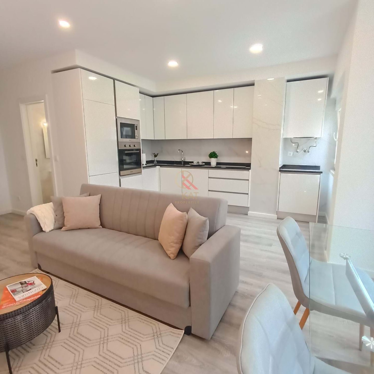 Apartamento T3, Espaçoso e com Vista Rio, em São Vicente
