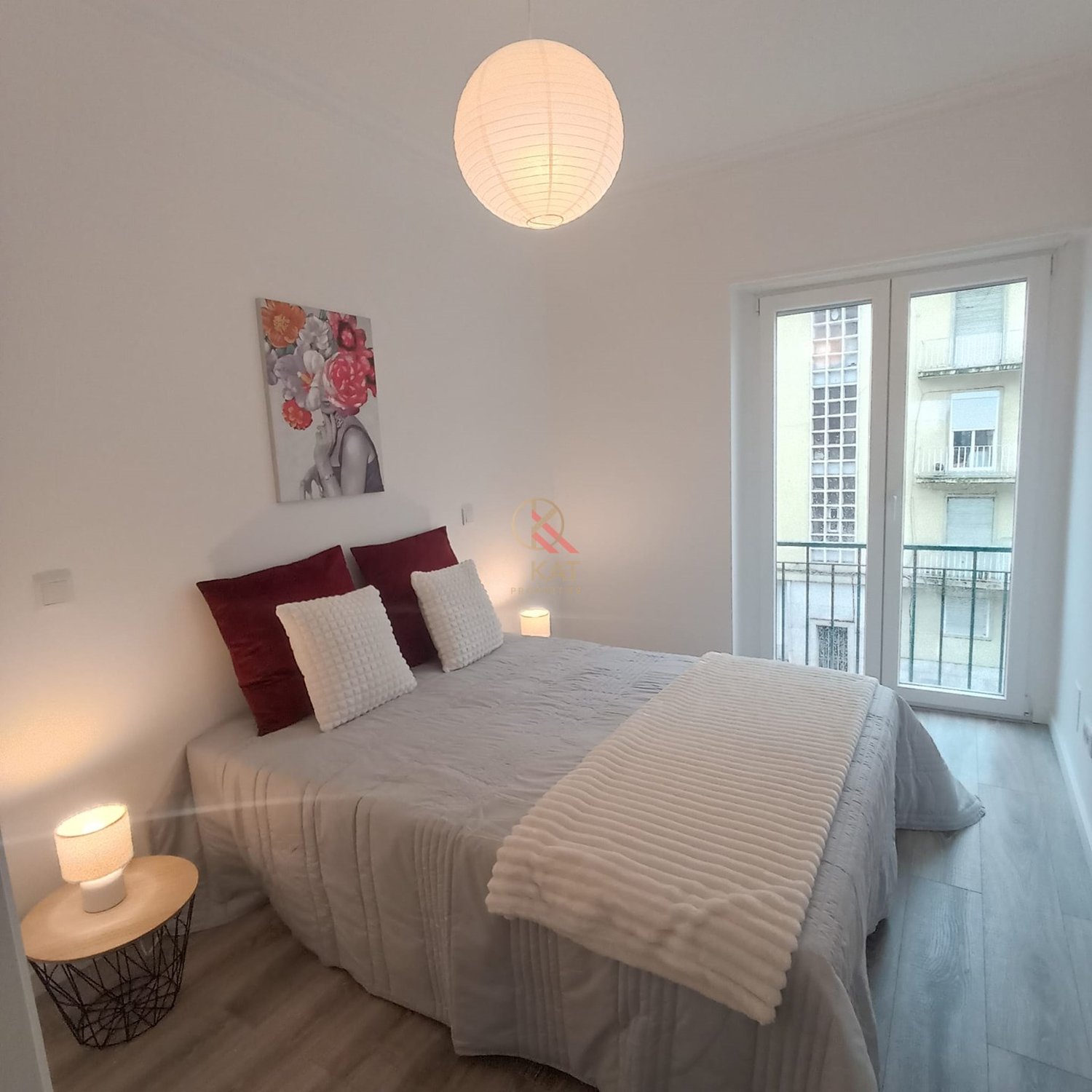 Apartamento T3, Espaçoso e com Vista Rio, em São Vicente