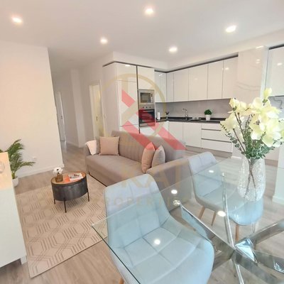 Apartamento T3, Espaçoso e com Vista Rio, em São Vicente