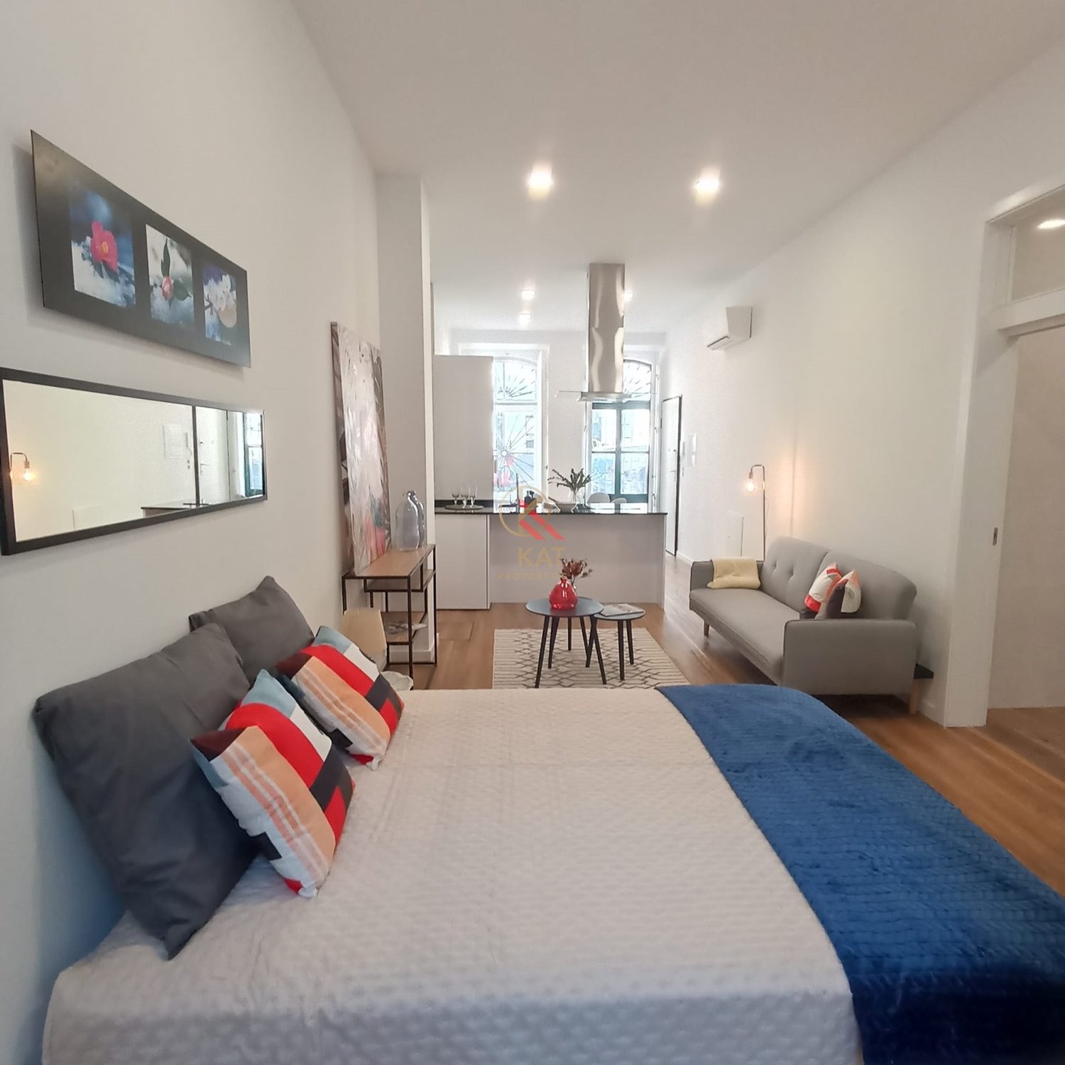 OPEN SPACE MODERNO E RENOVADO – 63M² + LOGRADOURO 