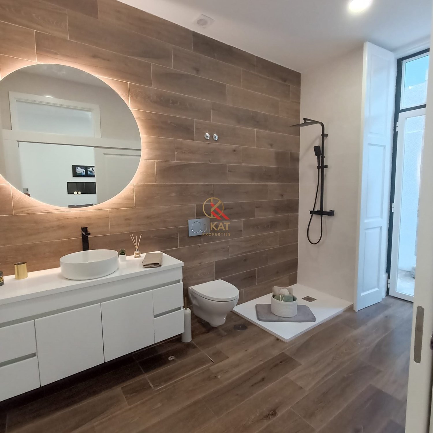 OPEN SPACE MODERNO E RENOVADO – 63M² + LOGRADOURO 