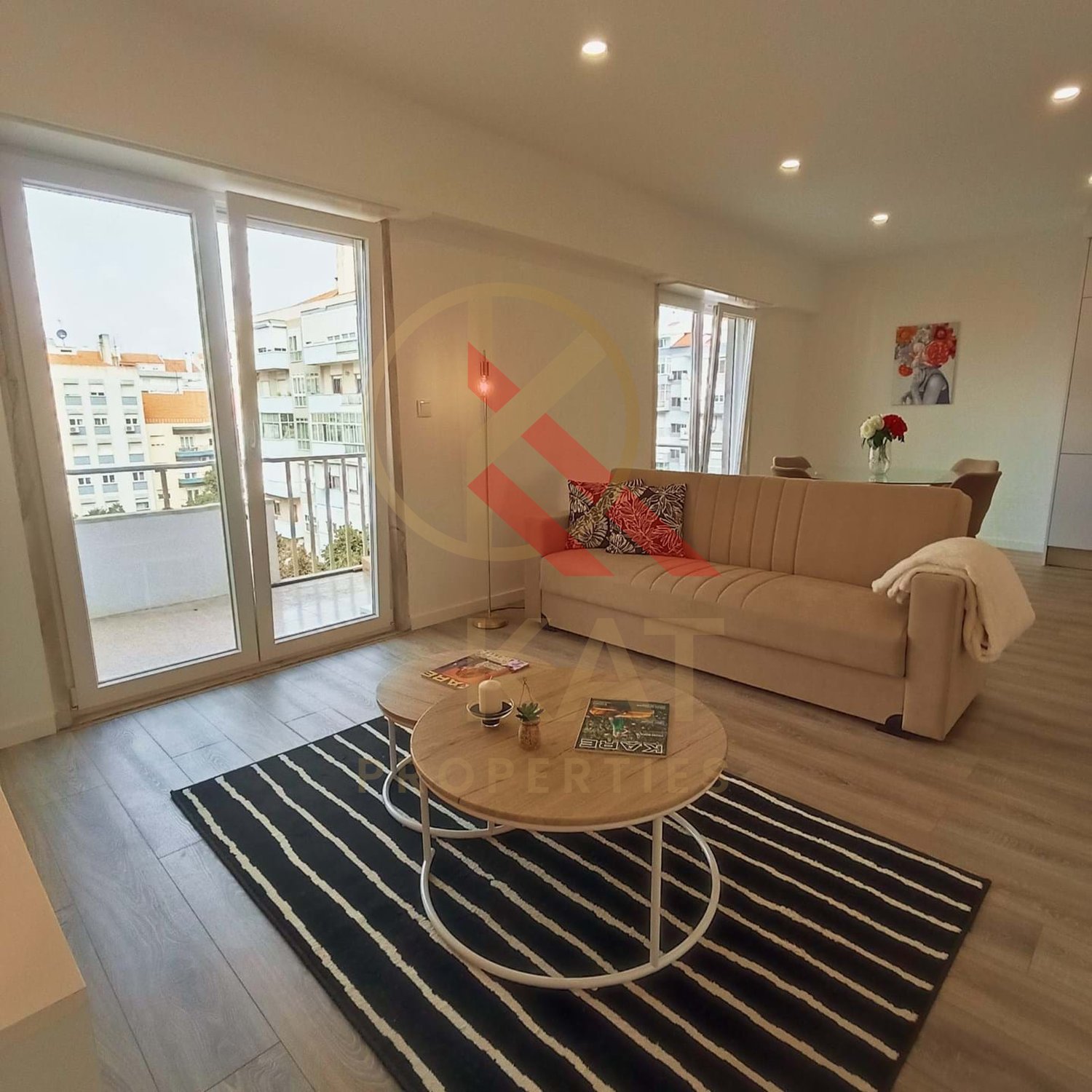 T3 Moderno e Luminoso em Benfica – Localização Privilegiada!