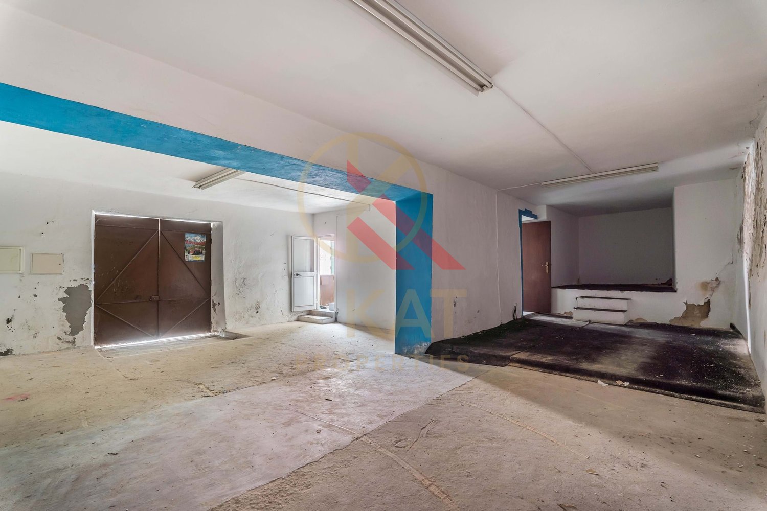 Casa antiga na Vila de Alcantarilha, próximo da praia dos Salgados e Armação de Pêra