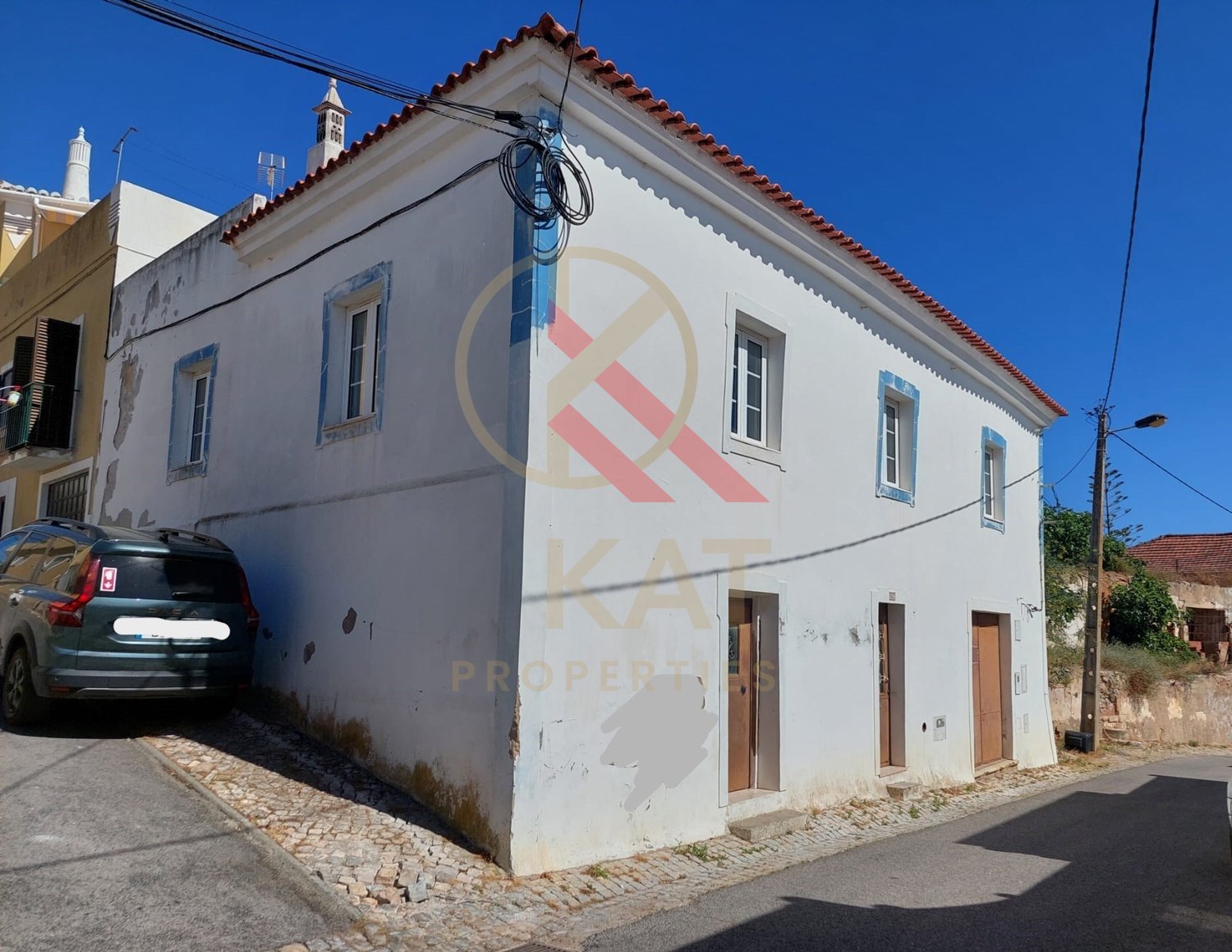 Casa antiga na Vila de Alcantarilha, próximo da praia dos Salgados e Armação de Pêra