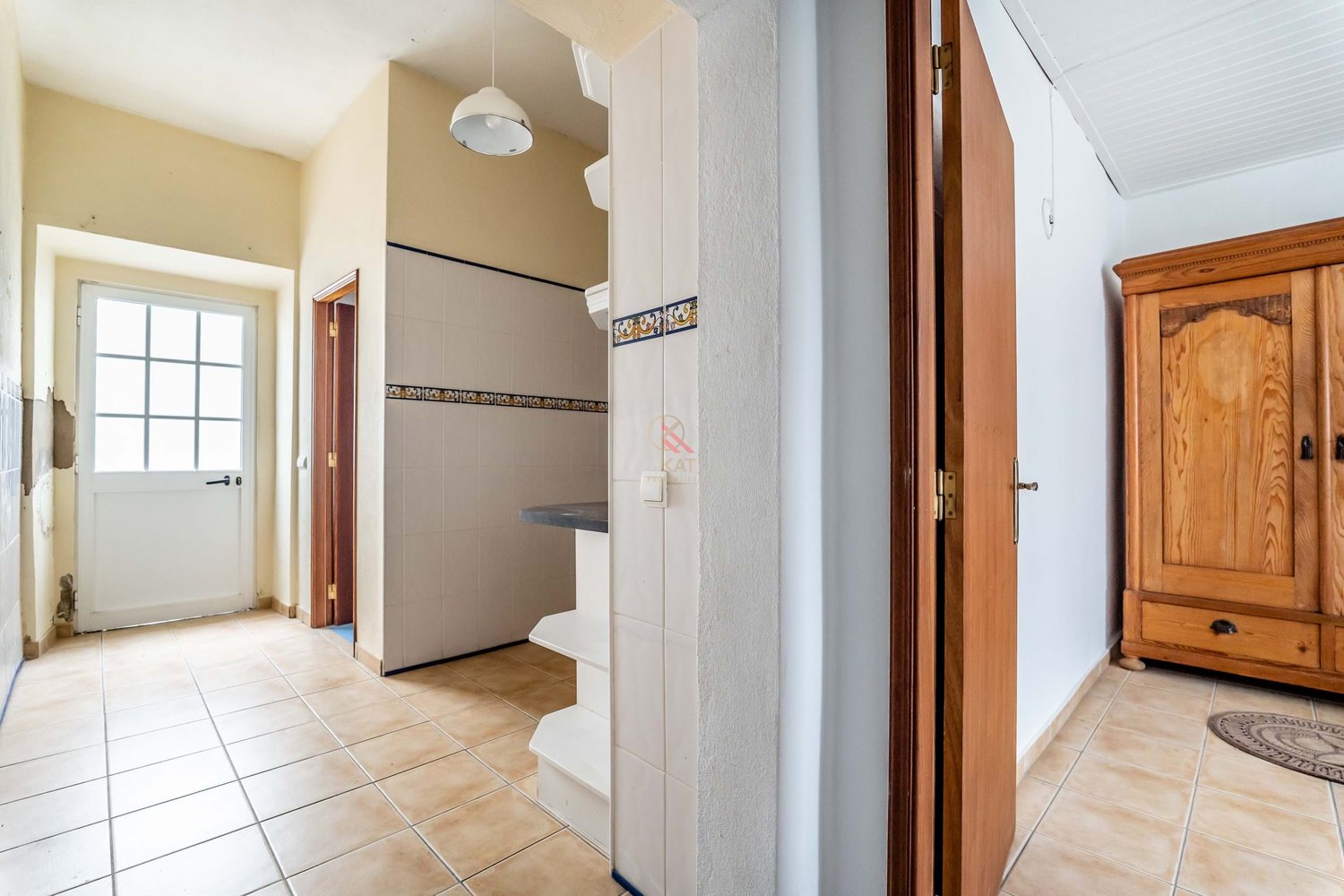 Casa antiga na Vila de Alcantarilha, próximo da praia dos Salgados e Armação de Pêra