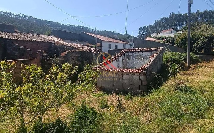 Terreno Urbano à Venda na Freixeira – Loures | 205 m²