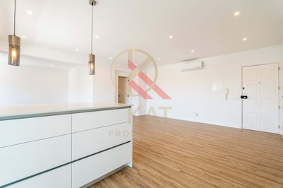  Vende-se apartamento T2, totalmente remodelado no Parchal, Lagoa