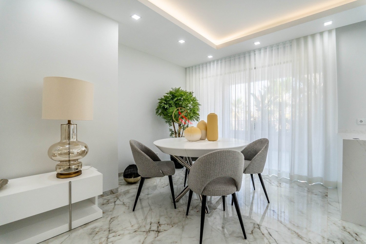 Apartamento T2 Novo em Lagos (Algarve) com piscina na cobertura 