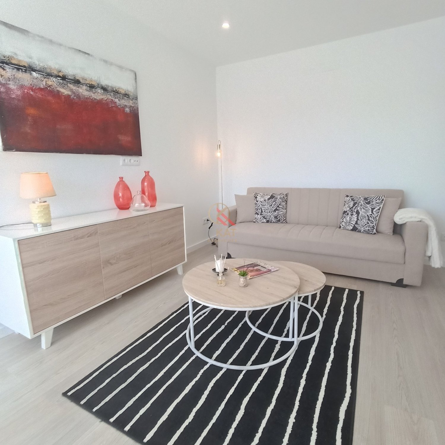 Apartamento T3, Remodelado com Varanda – Excelente Exposição Solar e Acabamentos Modernos, Benfica