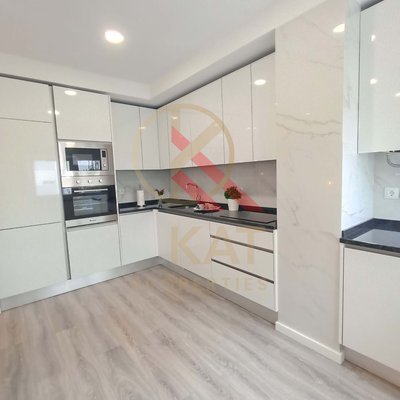 Apartamento T3, Remodelado com Varanda – Excelente Exposição Solar e Acabamentos Modernos, Benfica