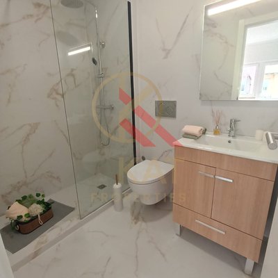 Apartamento T3, Remodelado com Varanda – Excelente Exposição Solar e Acabamentos Modernos, Benfica