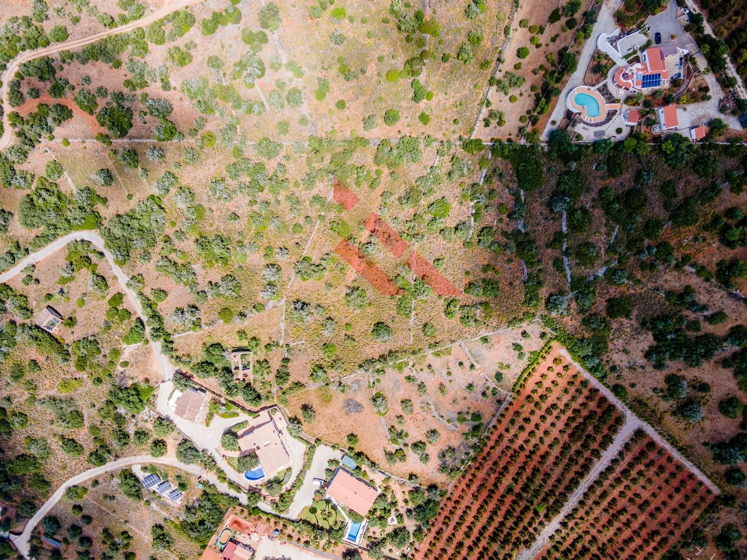 Terreno com Ruínas - Oportunidade em Silves perto da barragem do Arade