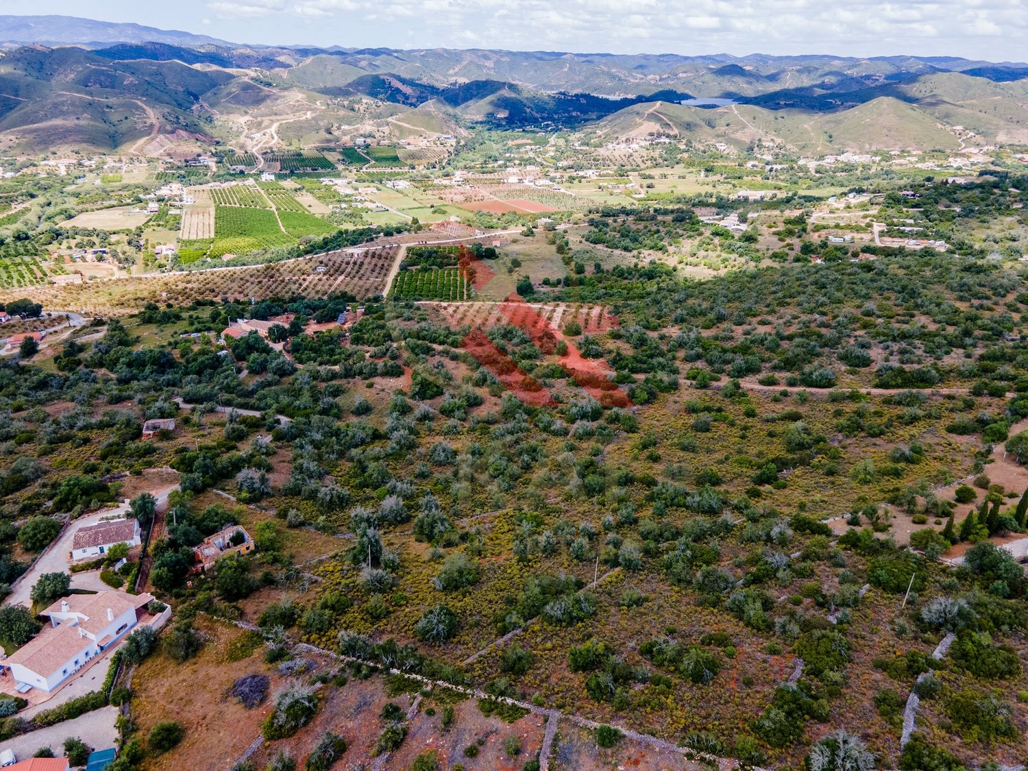 Terreno com Ruínas - Oportunidade em Silves perto da barragem do Arade