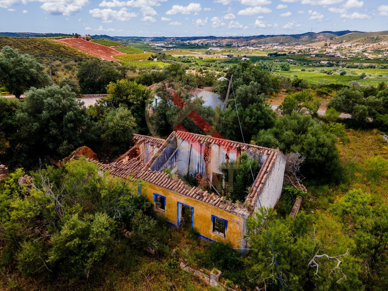 Terreno com Ruínas - Oportunidade em Silves perto da barragem do Arade