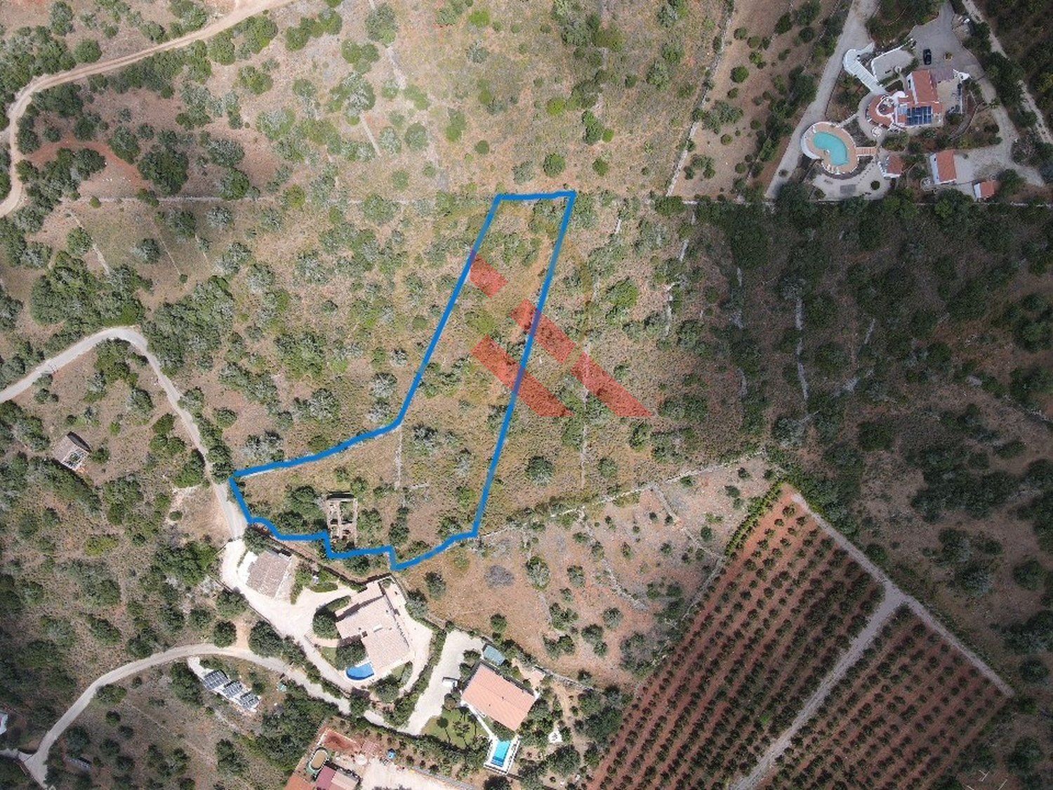 Terreno com Ruínas - Oportunidade em Silves perto da barragem do Arade