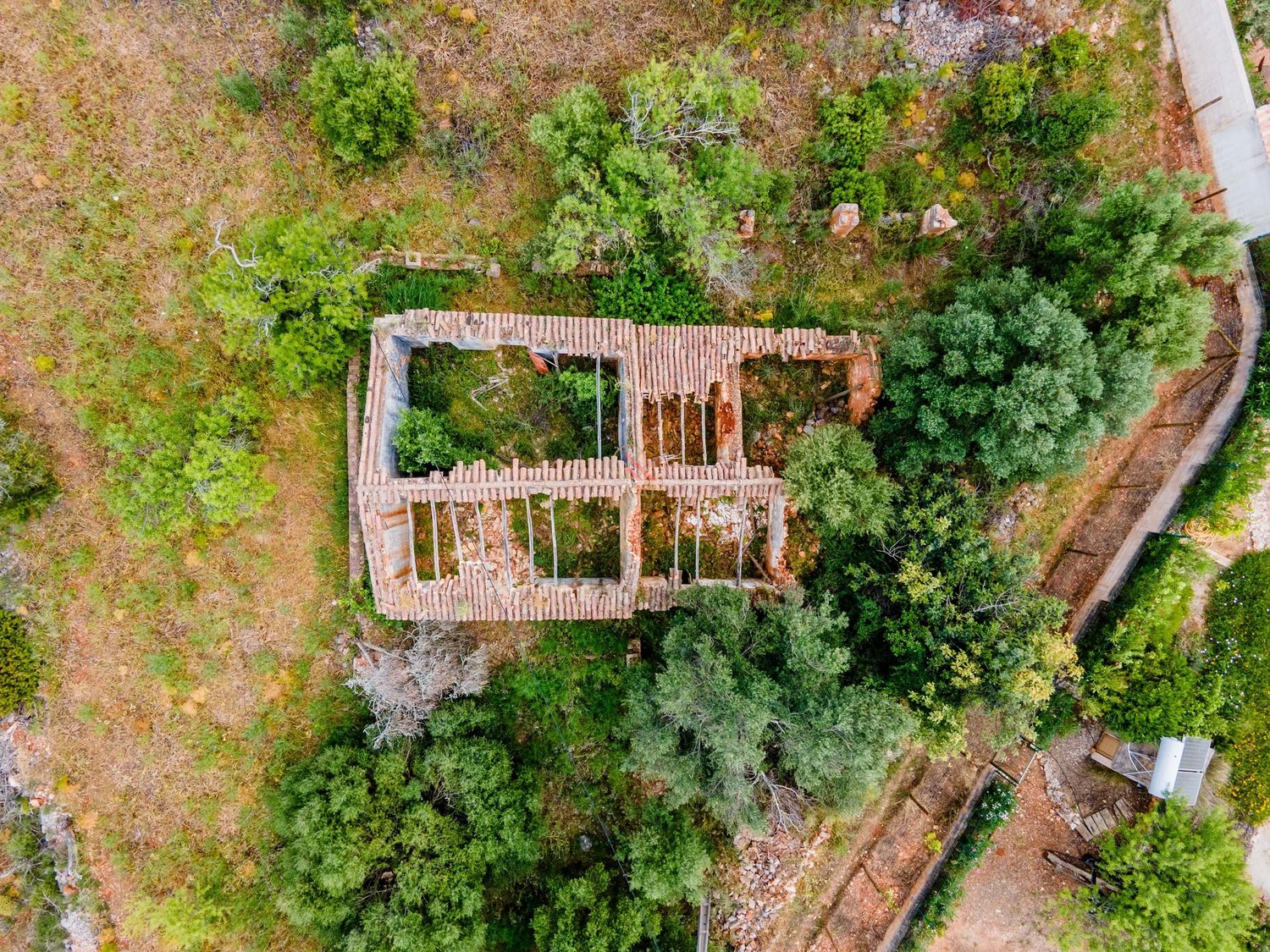 Terreno com Ruínas - Oportunidade em Silves perto da barragem do Arade