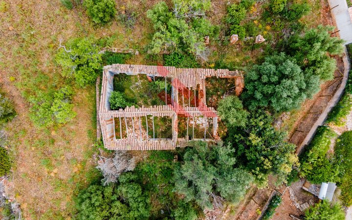 Terreno com Ruínas - Oportunidade em Silves perto da barragem do Arade