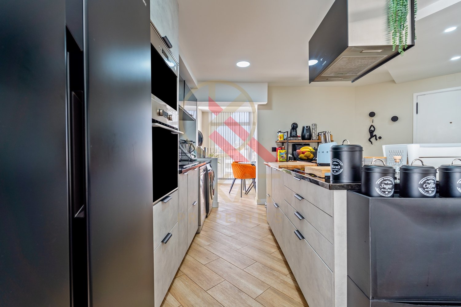 Penthouse T1+1 em Armação de Pêra – Vista Mar e Terraço Privativo de 400m²