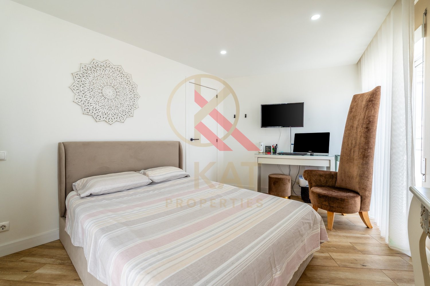 Penthouse T1+1 em Armação de Pêra – Vista Mar e Terraço Privativo de 400m²