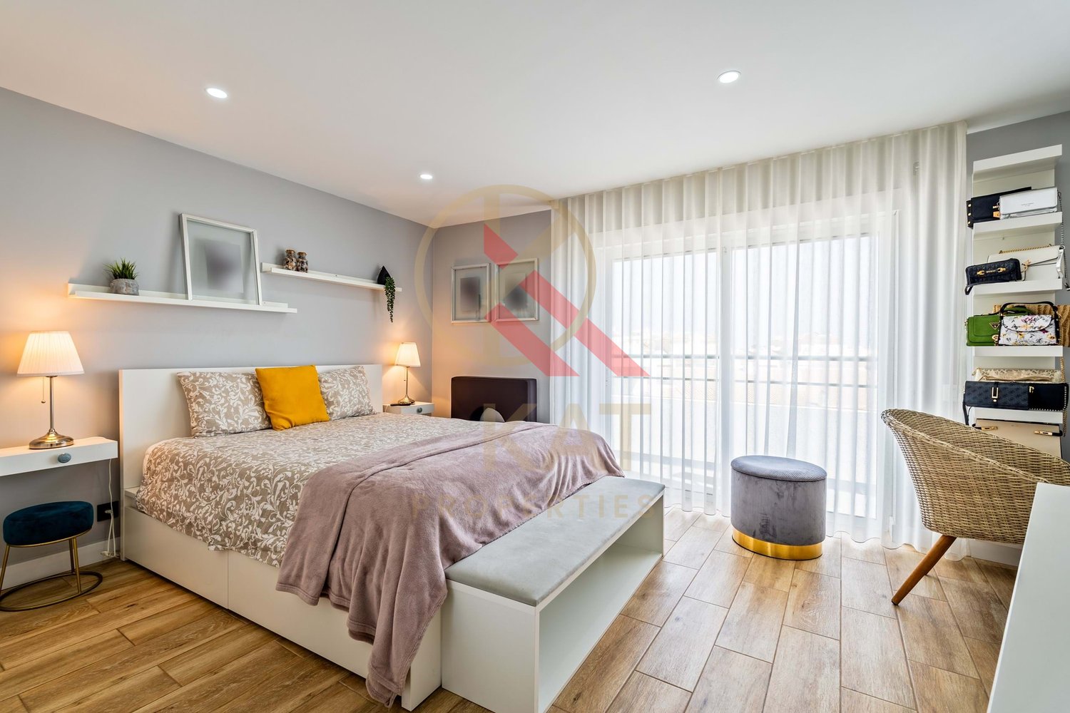 Penthouse T1+1 em Armação de Pêra – Vista Mar e Terraço Privativo de 400m²