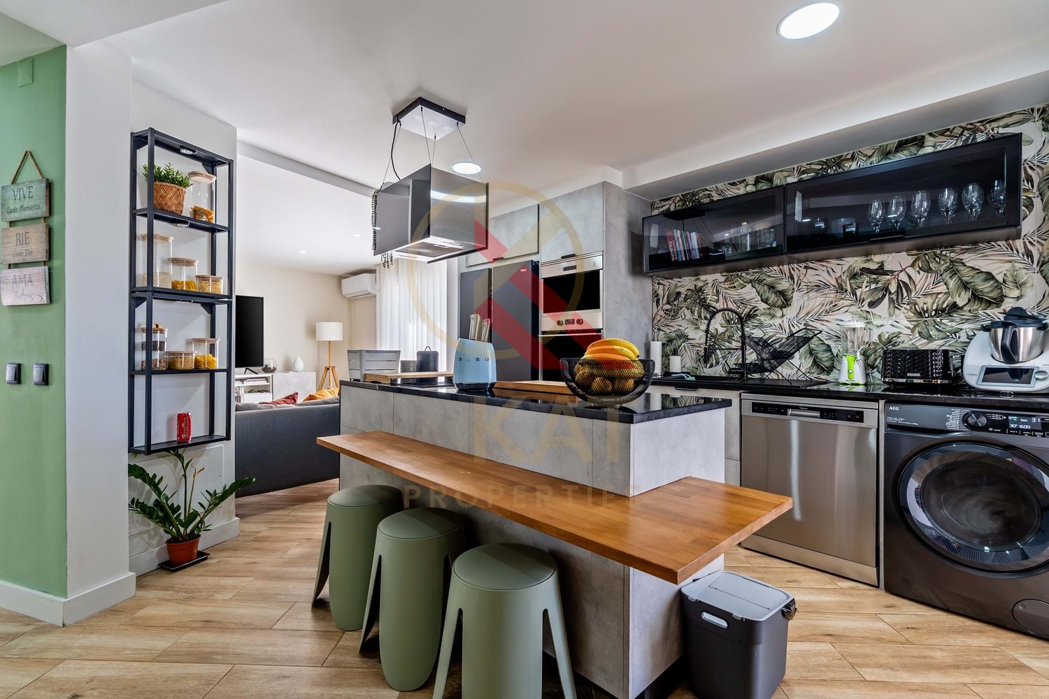 Penthouse T1+1 em Armação de Pêra – Vista Mar e Terraço Privativo de 400m²