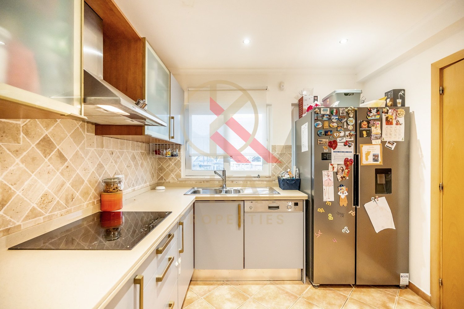 Moradia Geminada T3 em Condomínio Privado – Espiche, Lagos