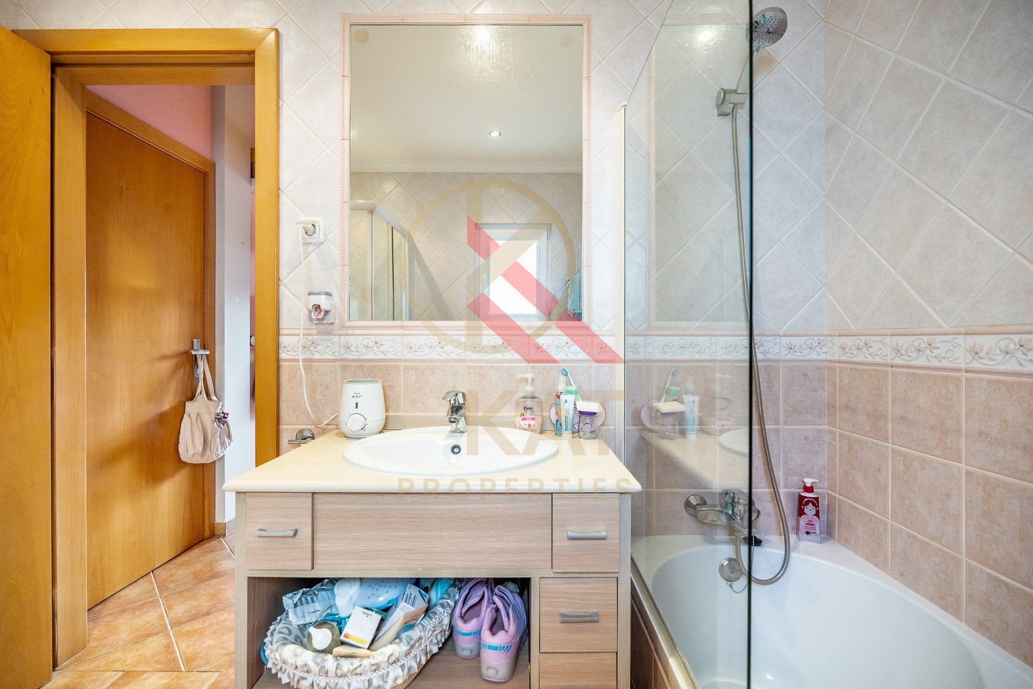 Moradia Geminada T3 em Condomínio Privado – Espiche, Lagos