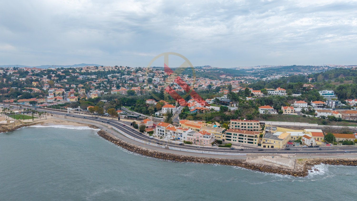 T2 de Sonho em Caxias, Oeiras – Vista Mar, Terraço Privativo com Jacuzzi e a 30 metros da Praia