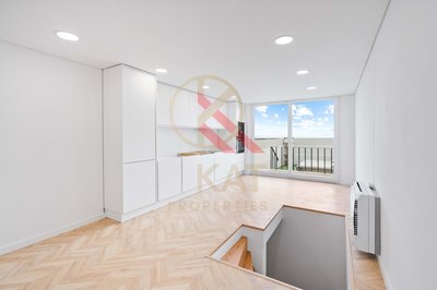 T2 de Sonho em Caxias, Oeiras – Vista Mar, Terraço Privativo com Jacuzzi e a 30 metros da Praia