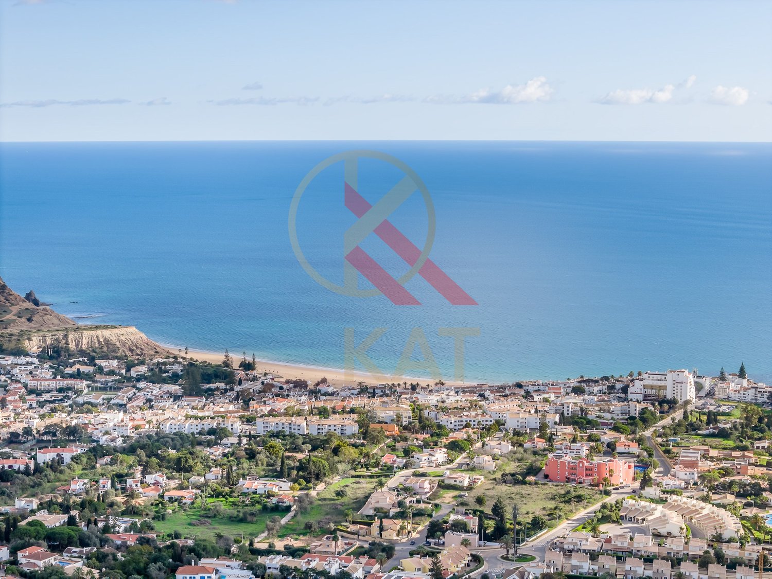 Moradia Geminada T3 em Condomínio Privado – Espiche, Lagos