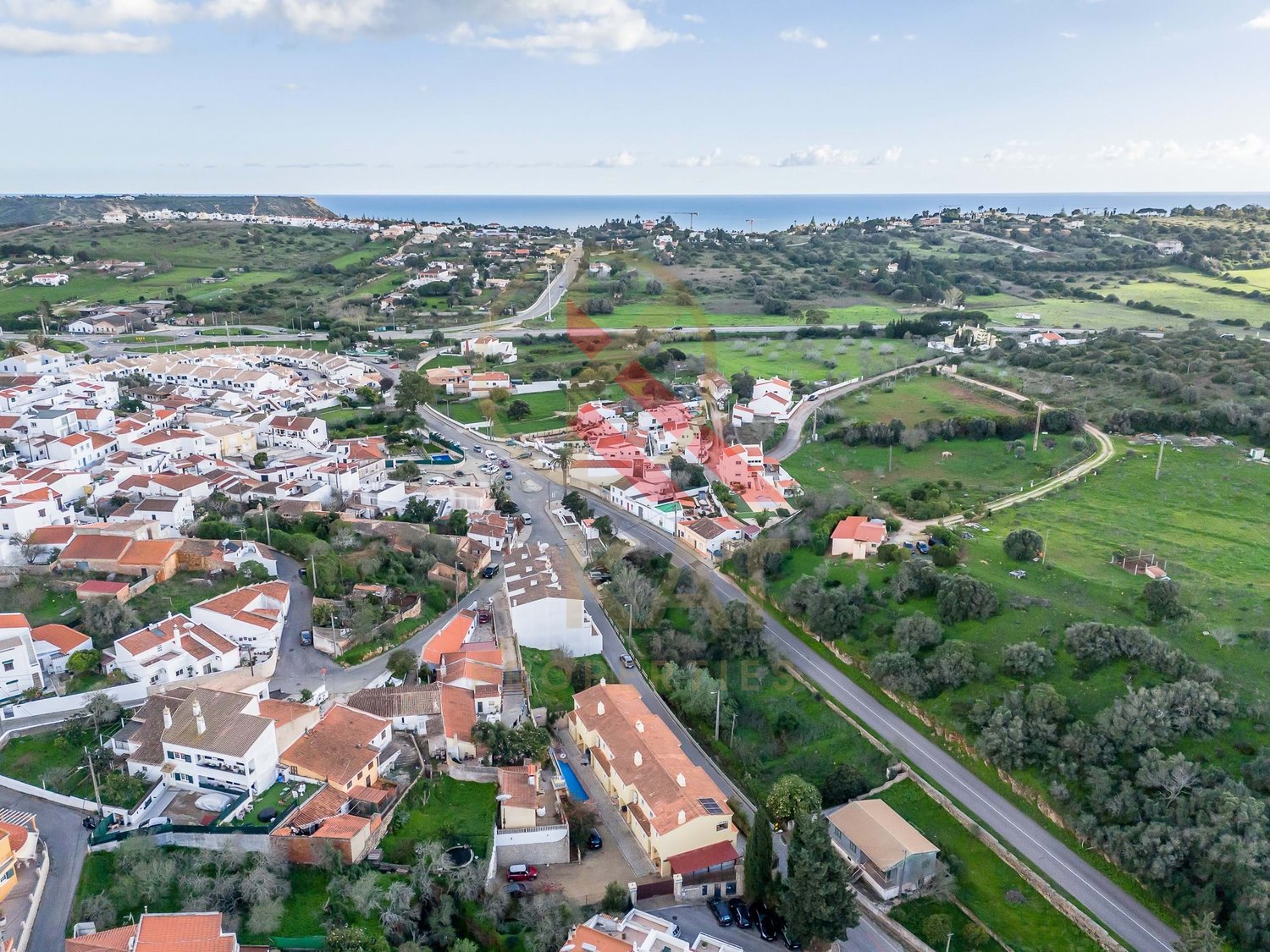 Moradia Geminada T3 em Condomínio Privado – Espiche, Lagos