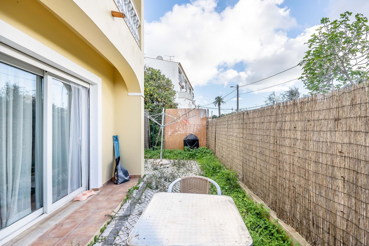 Moradia Geminada T3 em Condomínio Privado – Espiche, Lagos
