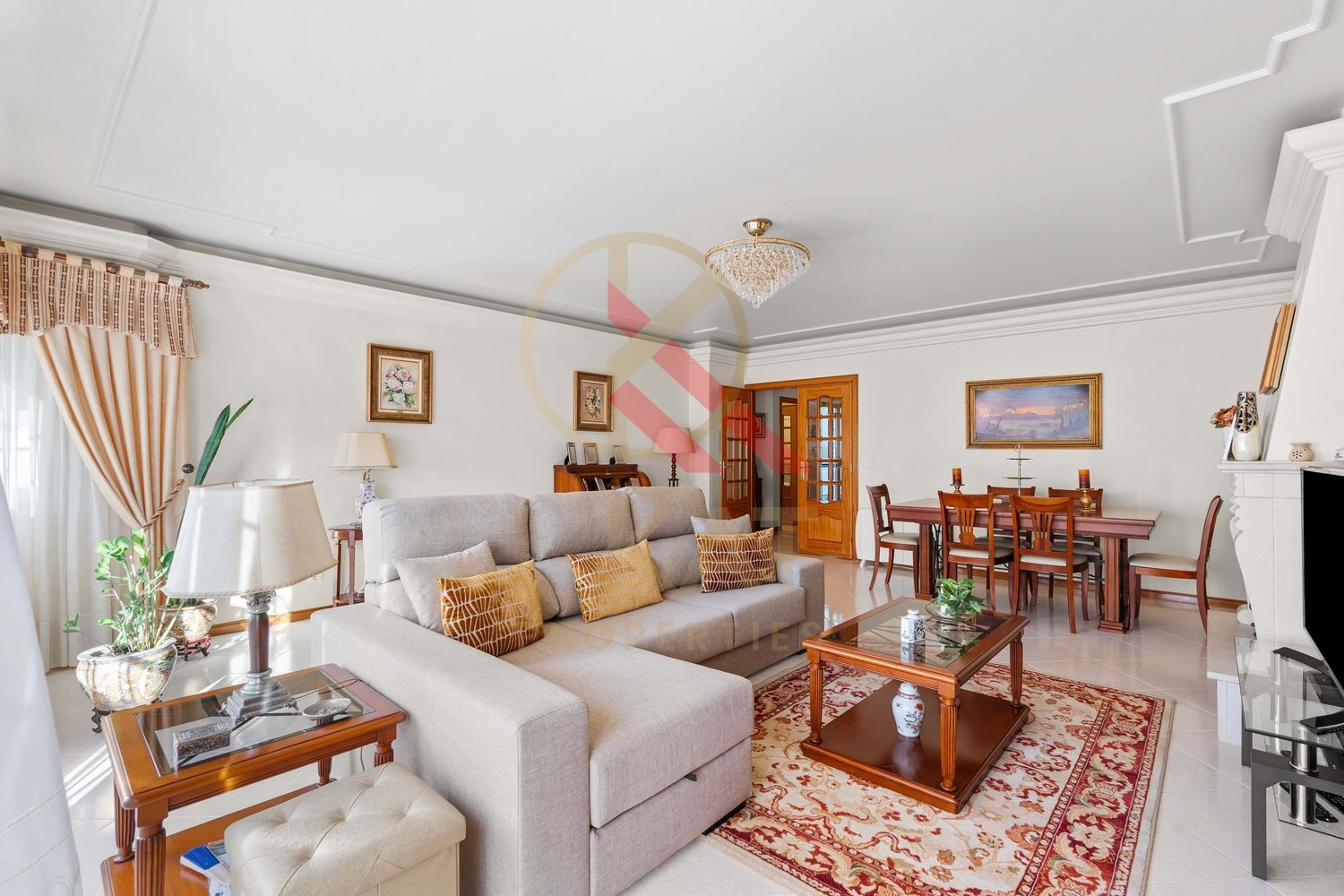 Oportunidade em Rio de Mouro — T3 Luminoso com bons acabamentos