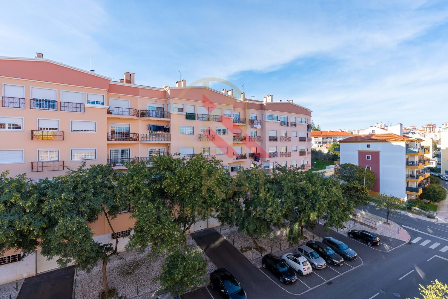 Oportunidade em Rio de Mouro — T3 Luminoso com bons acabamentos