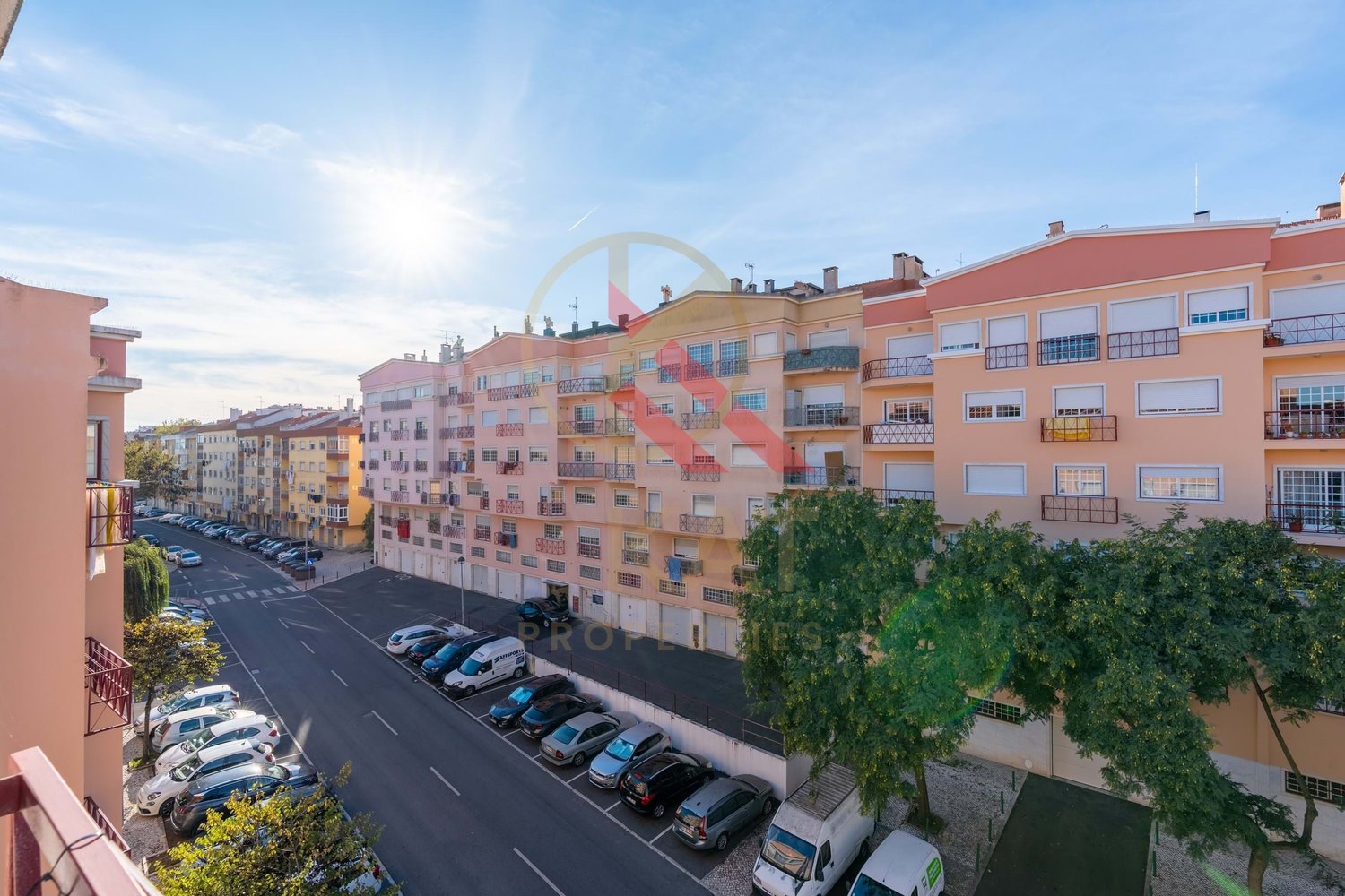 Oportunidade em Rio de Mouro — T3 Luminoso com bons acabamentos