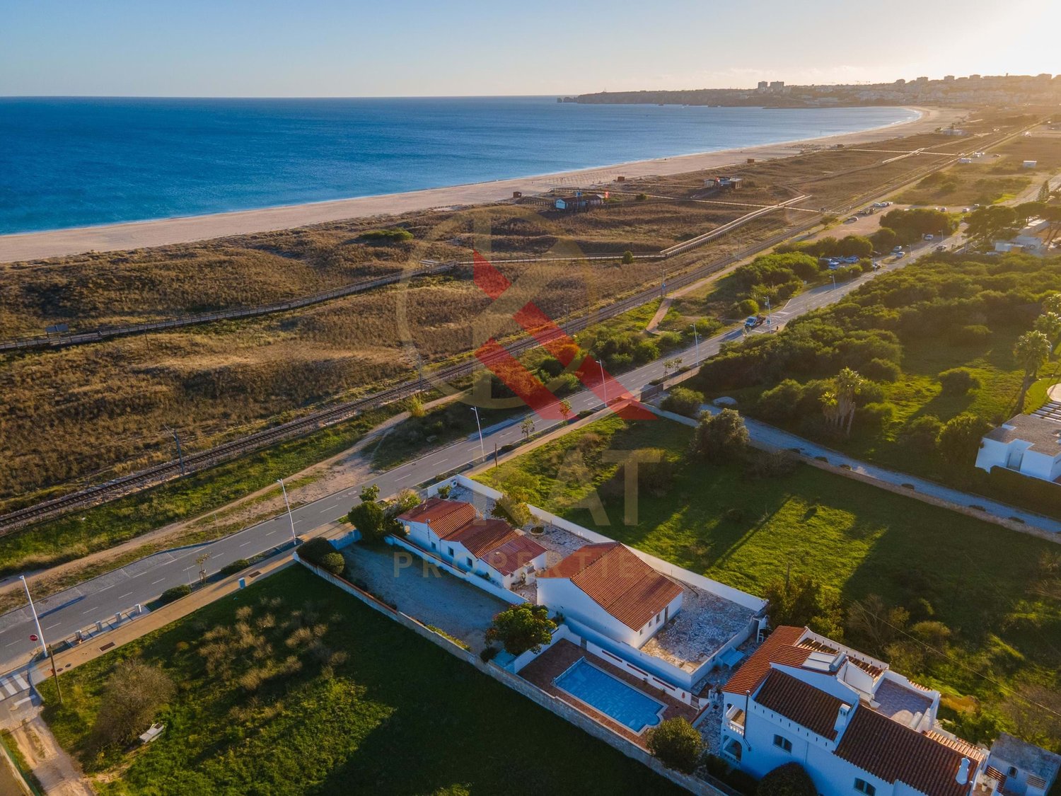 Propriedade com Localização Premium a 200m da Meia Praia – Lagos