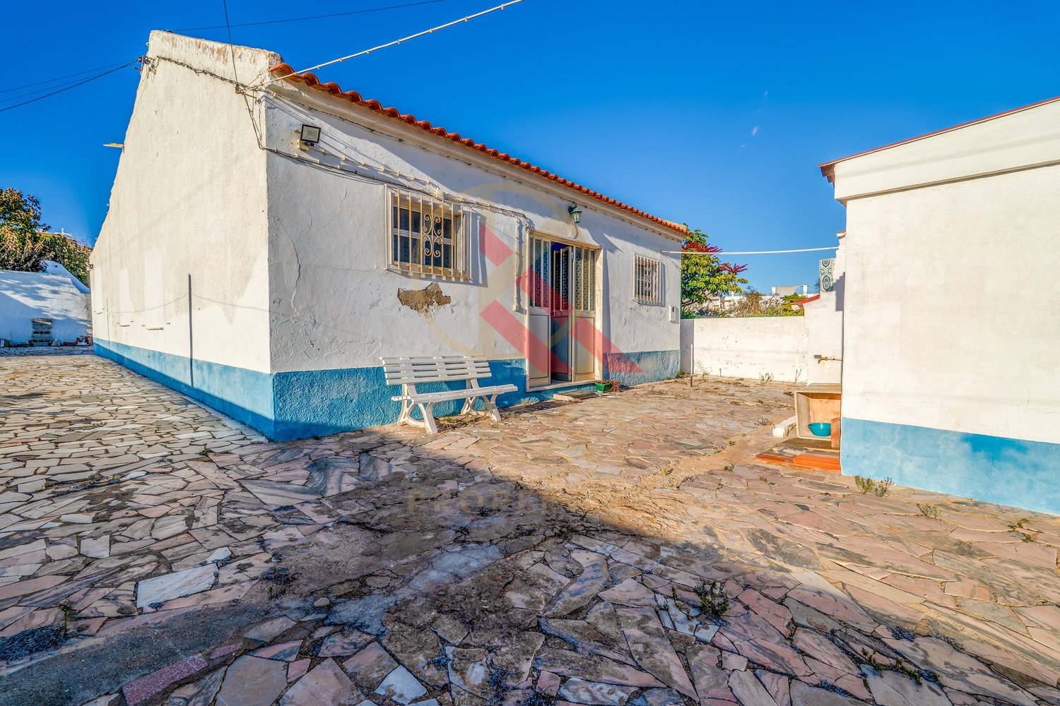 Propriedade com Localização Premium a 200m da Meia Praia – Lagos