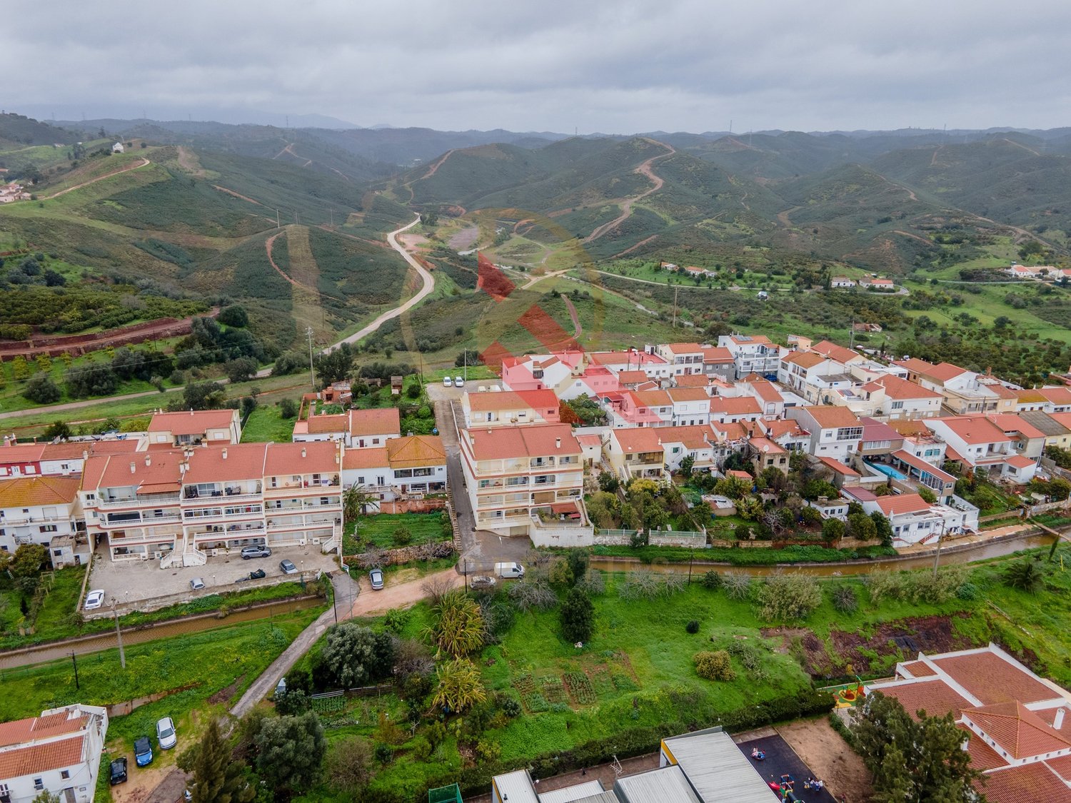 Apartamento T1 + 2 em Silves com Vista Desafogada 