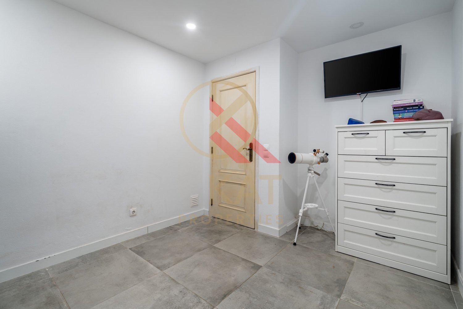 Apartamento T1 + 2 em Silves com Vista Desafogada 