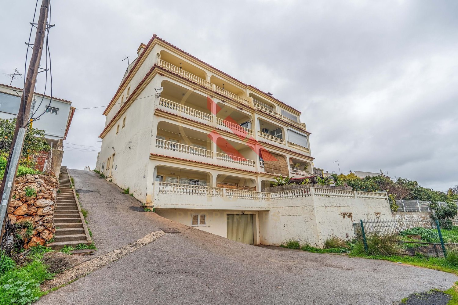 Apartamento T1 + 2 em Silves com Vista Desafogada 