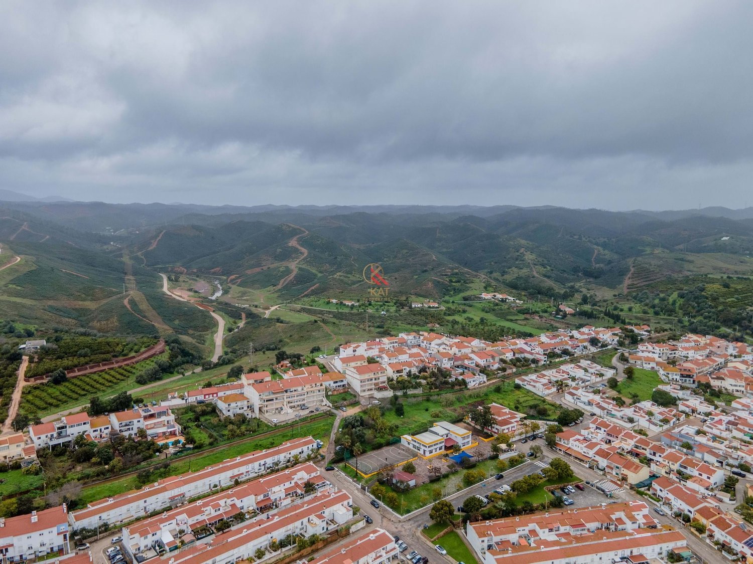 Apartamento T1 + 2 em Silves com Vista Desafogada 