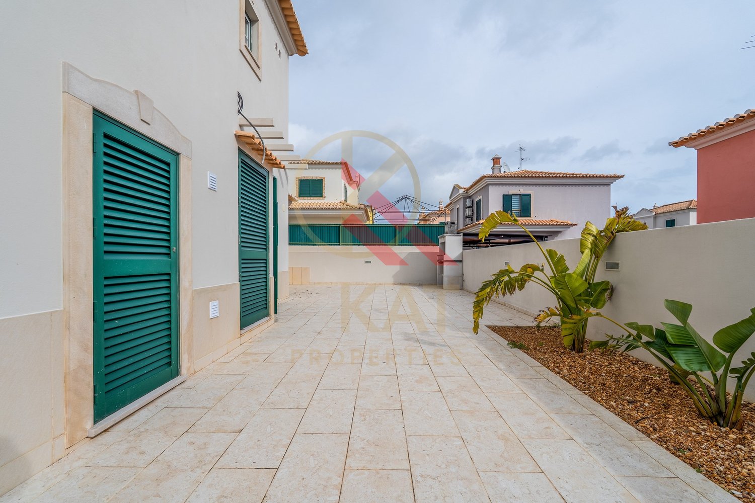 Excelente Moradia T3 com Piscina e Espaço Exterior Privativo