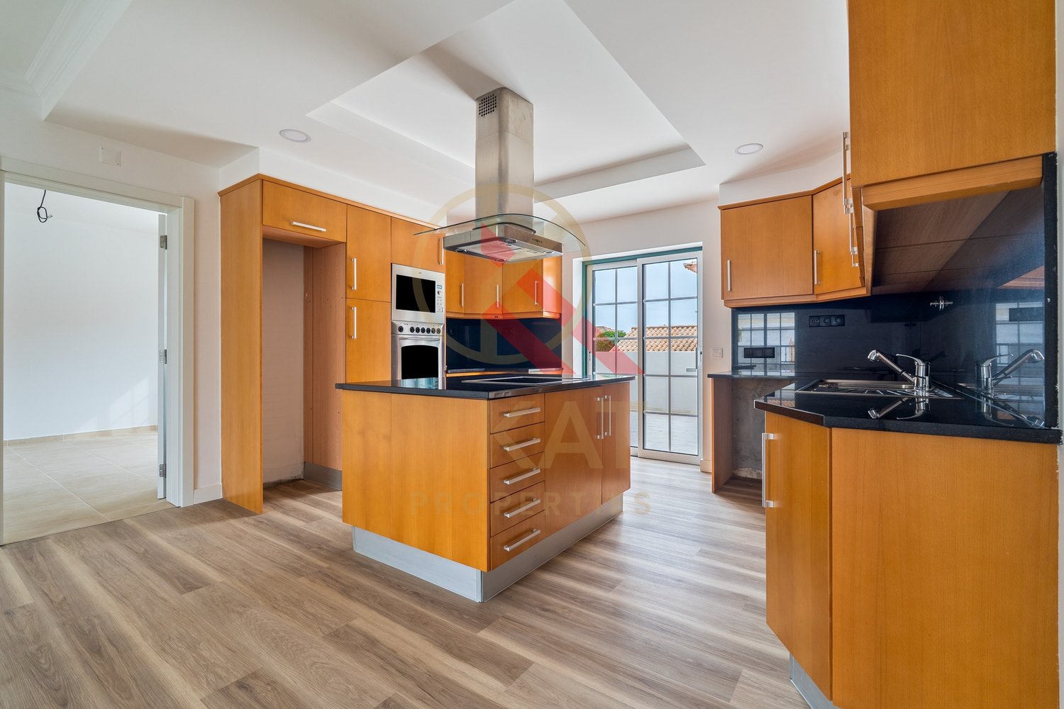 Excelente Moradia T3 com Piscina e Espaço Exterior Privativo