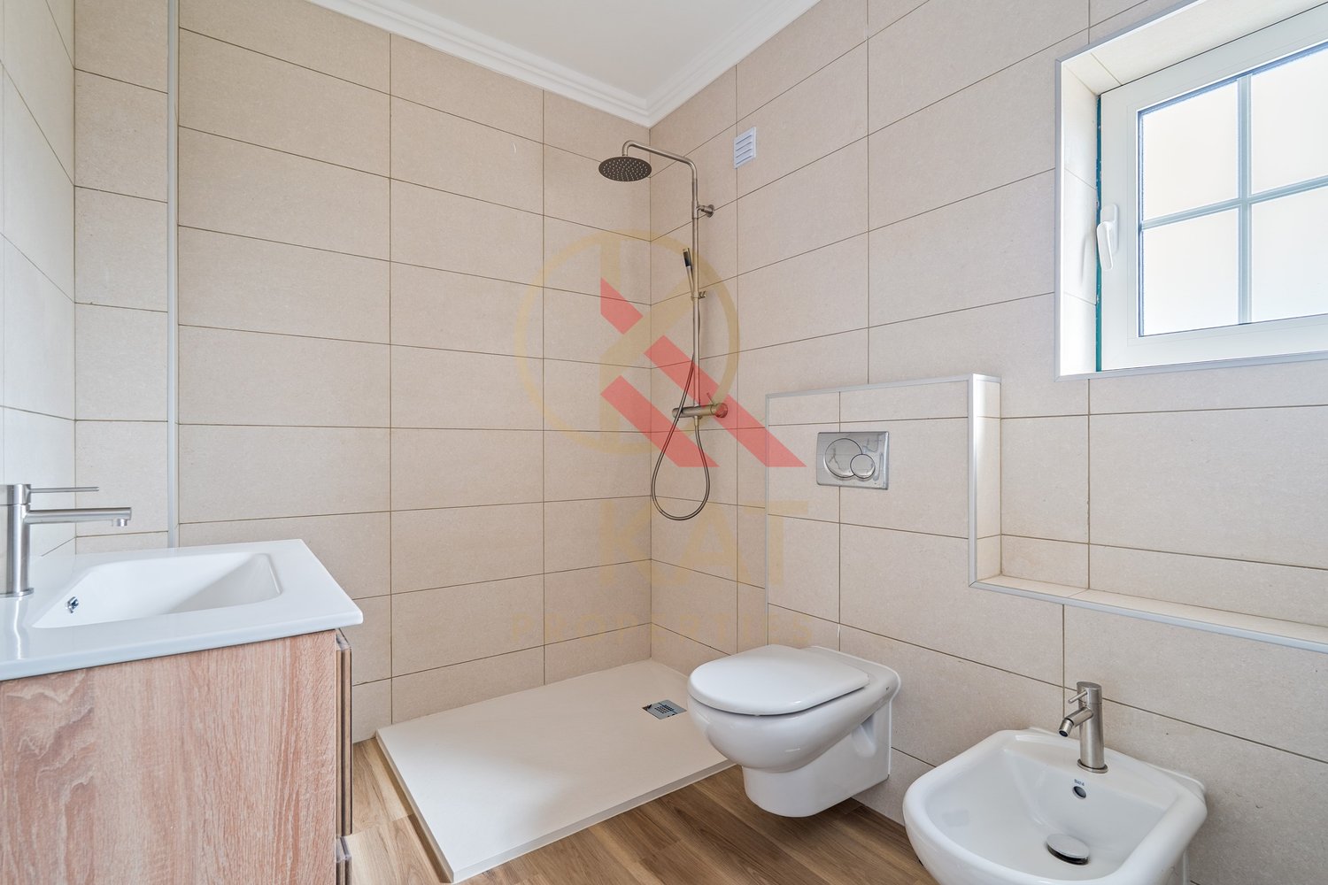 Excelente Moradia T3 com Piscina e Espaço Exterior Privativo