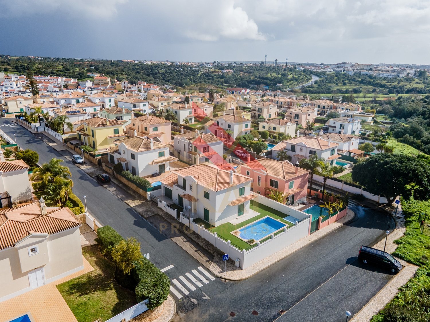 Excelente Moradia T3 com Piscina e Espaço Exterior Privativo