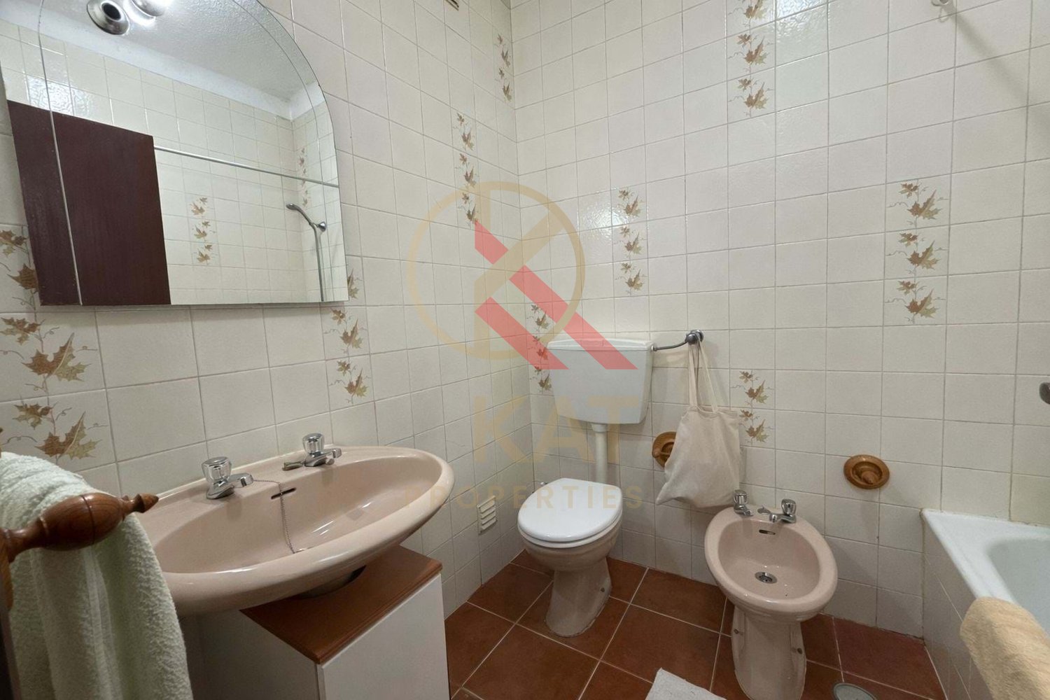 Apartamento T2 com Terraço – Arrendamento Anual, Lagos