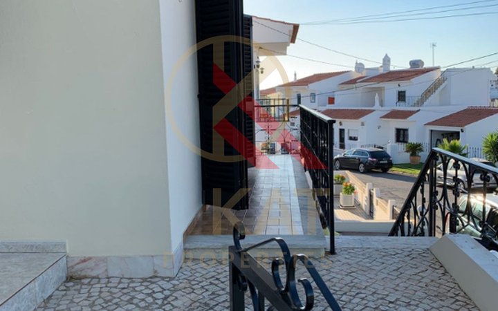 Moradia T3 para arrendamento Anual em Urbanização da Hortinha, Ferragudo